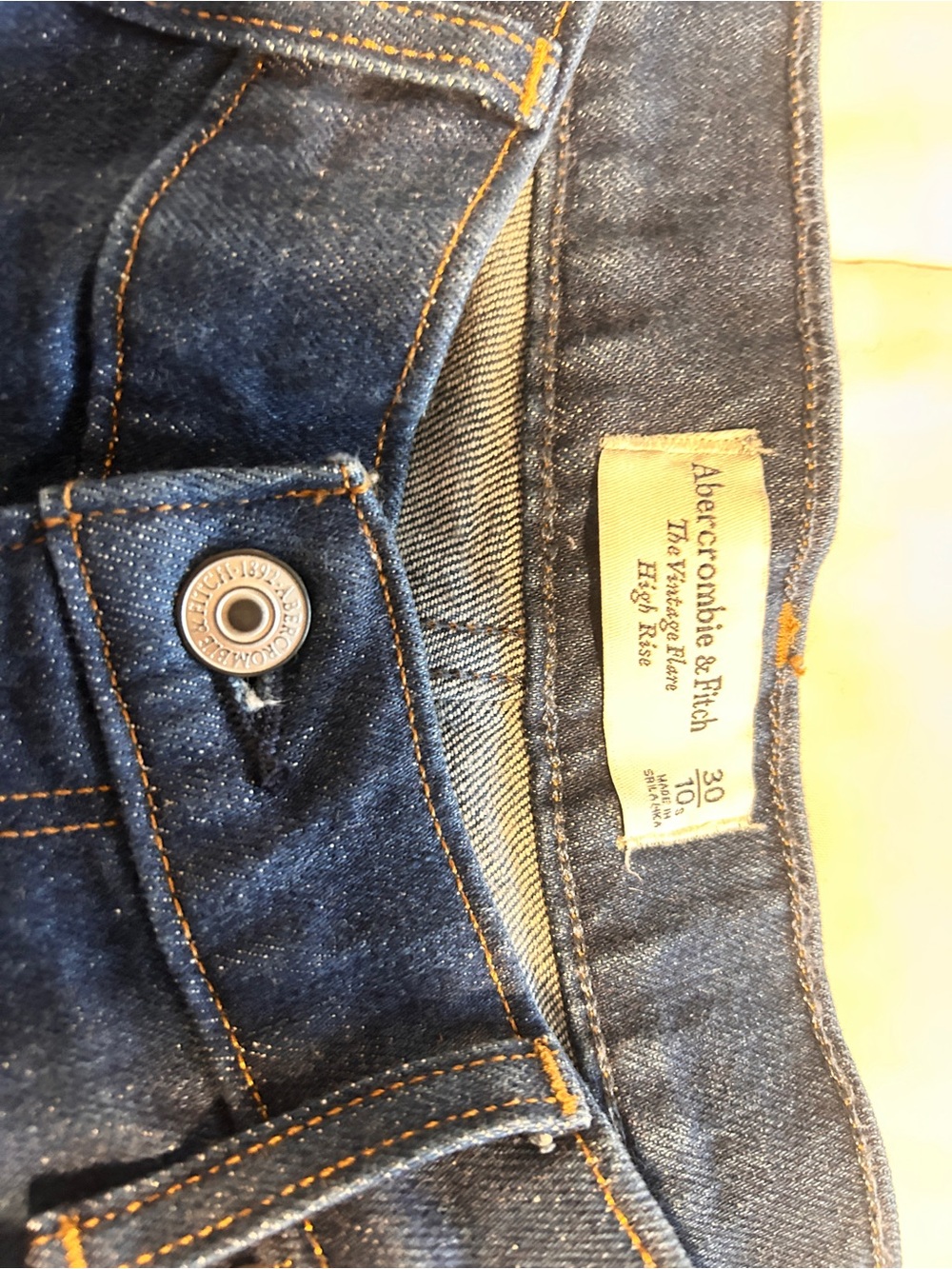 Abercrombie & Fitch High Rise Flare Jeans - Picture 2 of 4